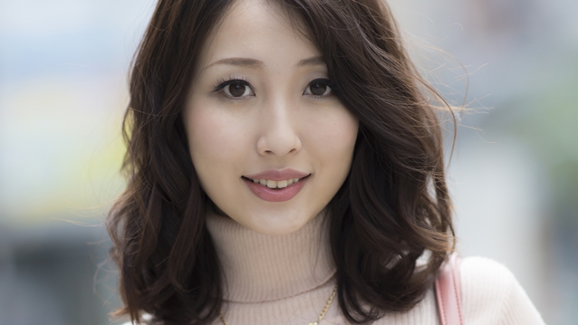 妻子由香（29岁，E罩杯）